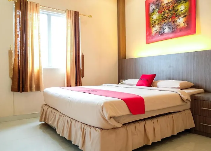 Reddoorz Plus Near Living World Pekanbaru