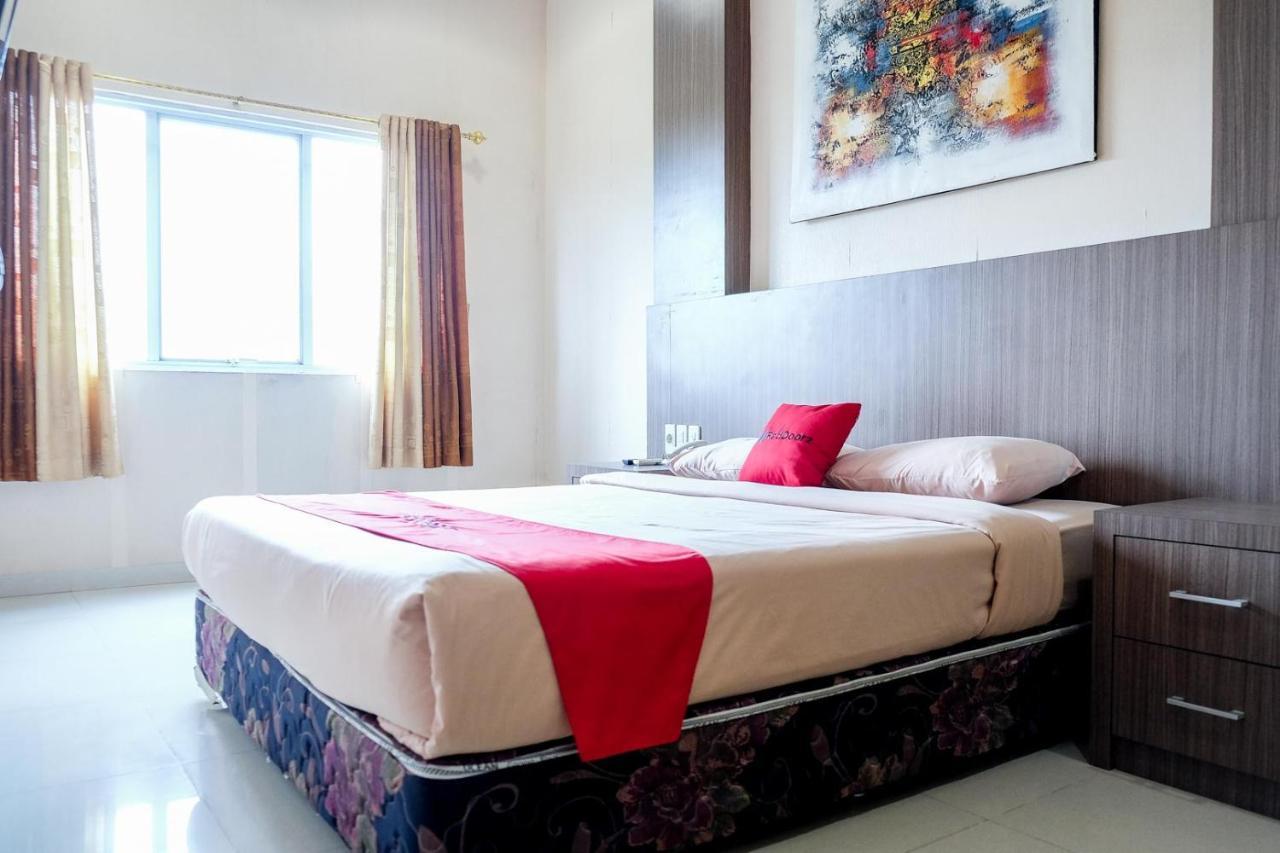 Reddoorz Near Living World Hotel Pekanbaru